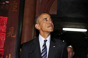 An ninh thắt chặt, dàn xe “khủng” tháp tùng Obama đến điện Ngọc Hoàng
