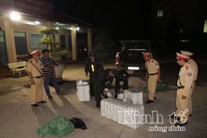 Đắk Lắk: Cảnh sát giao thông bắt xe ô tô chở 2.500 gói thuốc lậu