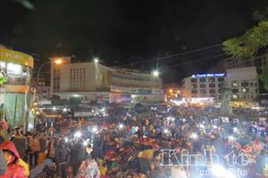 Chợ “âm phủ” nhộn nhịp trong dịp Festival hoa Đà Lạt 2015