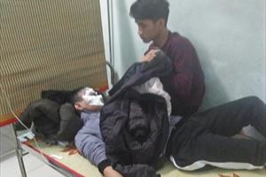 Hà Tĩnh: Dùng bật lửa đốt xăng, nam sinh 16 tuổi bị bỏng  2 mắt