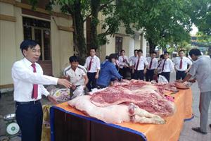 Agribank Hà Tĩnh tiêu thụ thịt lợn giúp nông dân
