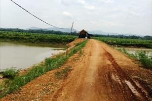 Phú Thọ: Ngang nhiên chặn… sông Hồng