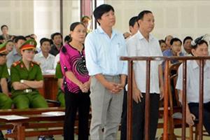 Tiếp bài “Vụ án “buôn lậu” tại cảng Đà Nẵng: Vật chứng bị bán khi đang điều tra?!”: Tan nát những phận người!
