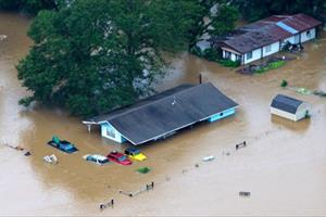 Mỹ: Lũ lụt nghiêm trọng ở miền Nam, nắng nóng khủng khiếp ở Bờ Tây