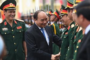 Thủ tướng Nguyễn Xuân Phúc thăm và nói chuyện với cán bộ, chiến sỹ Quân khu 3