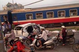 Thủ tướng thăm hỏi nạn nhân vụ tai nạn đường sắt nghiêm trọng