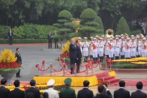 Chủ tịch nước Trần Đại Quang chủ trì lễ đón Tổng thống Donald Trump