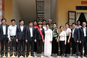 Chủ tịch Quốc hội thăm và làm việc tại tỉnh Điện Biên