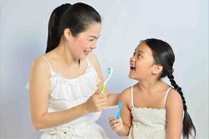 4 thói quen có hại cho răng trẻ hầu hết phụ huynh không ngờ tới