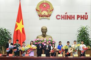 Thủ tướng Chính phủ gặp gỡ 10 Gương mặt trẻ Việt Nam tiêu biểu và 10 Gương mặt trẻ triển vọng năm 2016