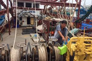 Thanh Hóa: Kiểm tra chất lượng tàu vỏ thép bị hư hỏng