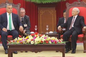 Tổng Bí thư Nguyễn Phú Trọng tiếp Thủ tướng Hungary