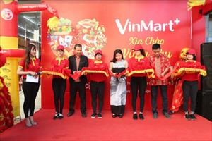 VinMart+ cấp tập khai trương 1 ngày 3 cửa hàng đón Tết
