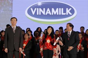 Vinamilk tiếp tục được bình chọn Thương hiệu mạnh của Việt Nam năm 2015