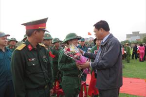 Phú Yên: 1.900 tân binh phấn khởi lên đường nhập ngũ
