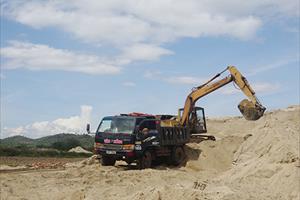 Đắk Lắk: Người dân khốn khổ vì cát tặc làm mất ruộng đất