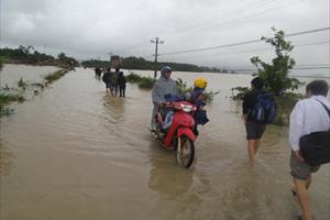 Đắk Lắk: Nước lũ tràn về nhiều nơi bị ngập úng, 1 người đã tử vong