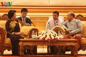 Chủ tịch QH Nguyễn Thị Kim Ngân hội kiến Chủ tịch QH Myanmar