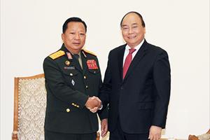 Thủ tướng tiếp Bộ trưởng Quốc phòng Lào