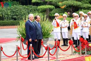 Thủ tướng Nguyễn Xuân Phúc chủ trì lễ đón Thủ tướng Thổ Nhĩ Kỳ