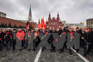 Tuần hành kỷ niệm Cách mạng Tháng Mười Nga ở thủ đô Moskva