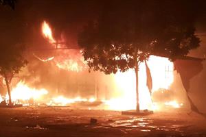 Hà Nam: Cháy chợ Phủ Lý, hàng trăm tiểu thương trắng tay!