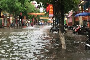 Hà Nam: TP. Phủ Lý mênh mông nước do ảnh hưởng của bão số 2