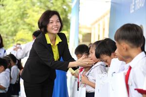 Vinamilk trao tặng 46.500 ly sữa cho trẻ em tỉnh Quảng Nam