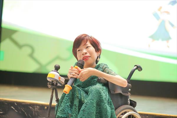Công ty Nghị Lực Sống “chắp cánh ước mơ” cho học viên khuyết tật